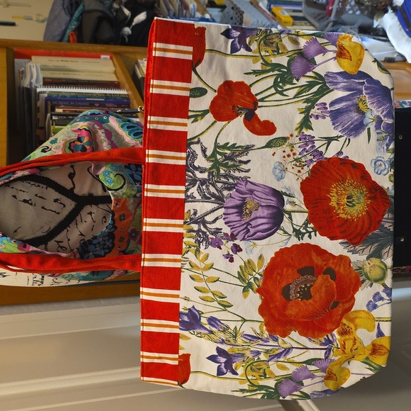 Estée Lauder  Large Canvas  Tote Bag - Picture 4 of 6